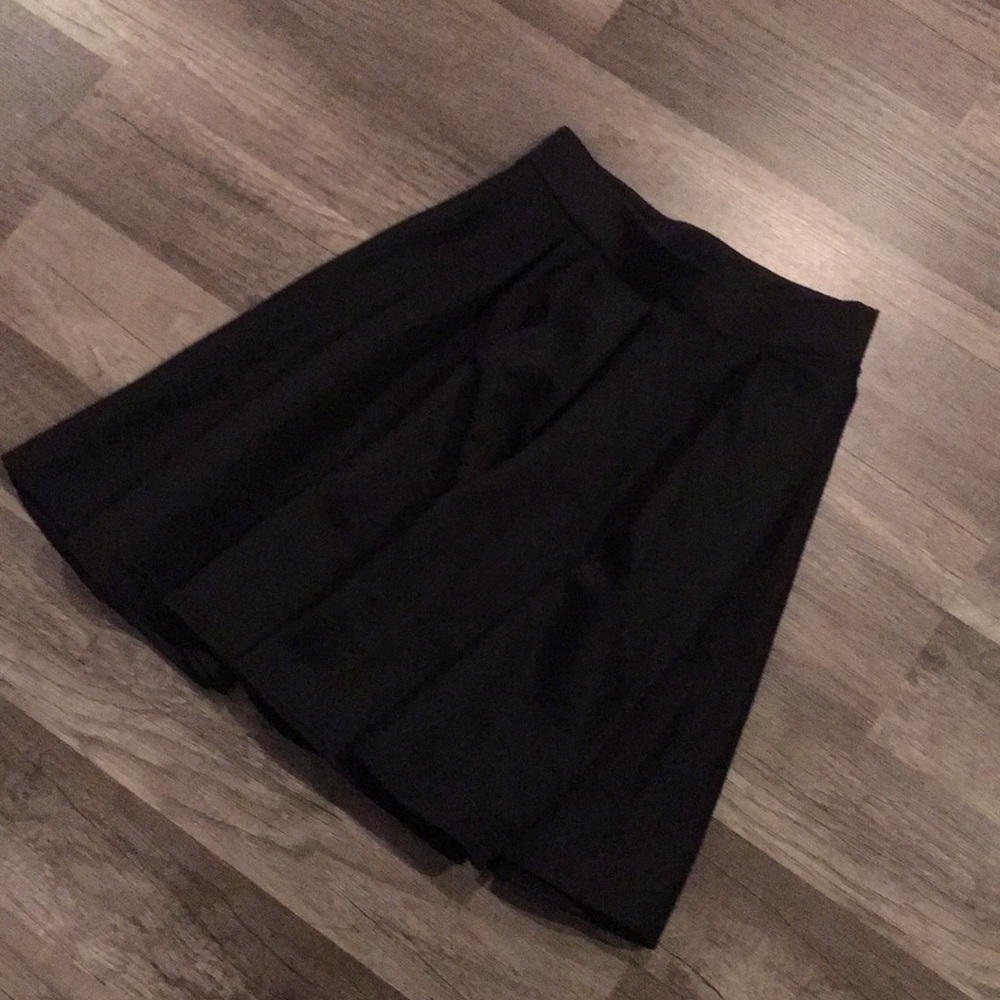 Mini Skirt - Picture 2 of 2